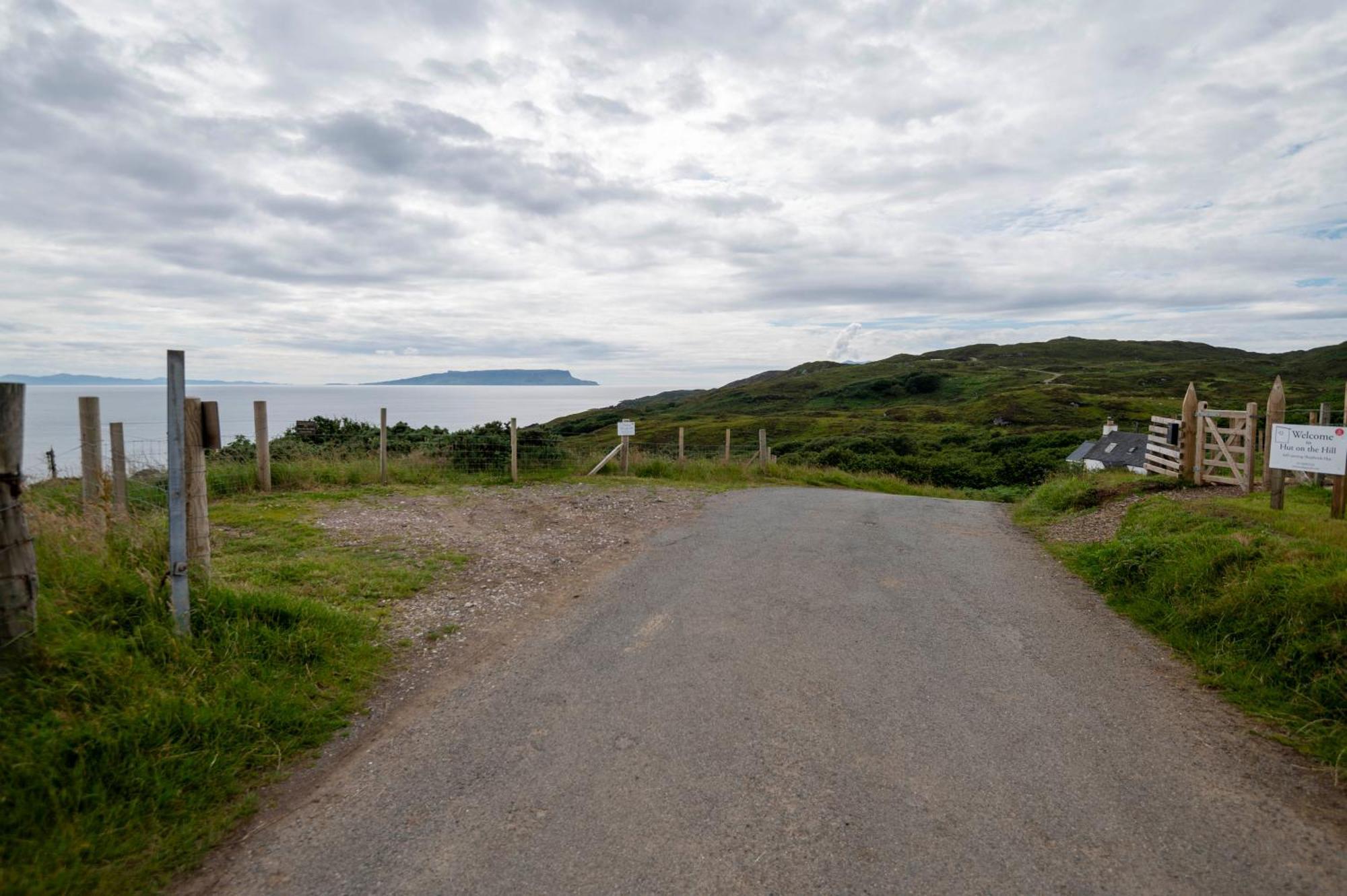 Hut On The Hill Villa Aird of Sleat Exteriör bild